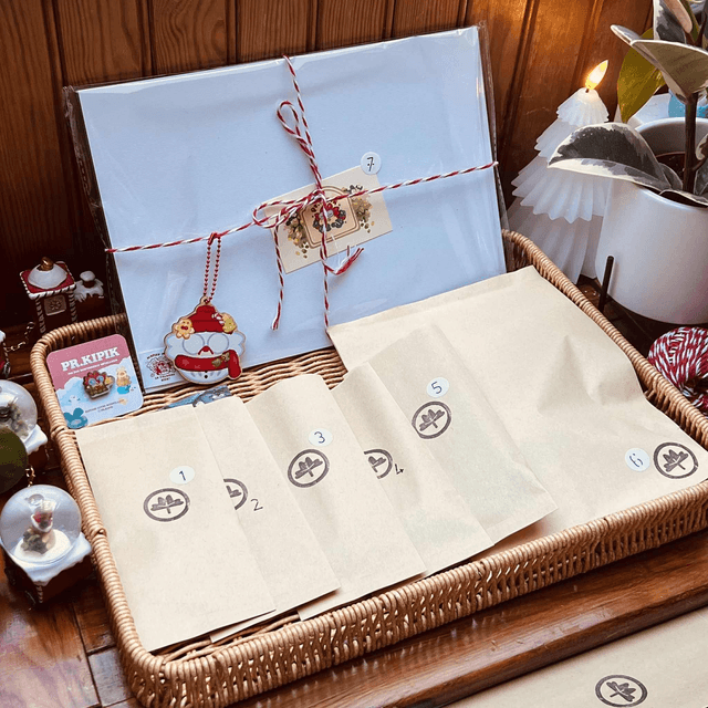 * . ✧.* Précommande* . ✧.*  : La hotte du Pr.Kipik - Box de noël !